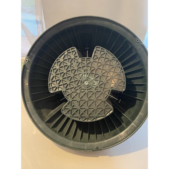 Cinco Plastics C-148E Medium Christmas Tree Stand - Picture 3 of 4